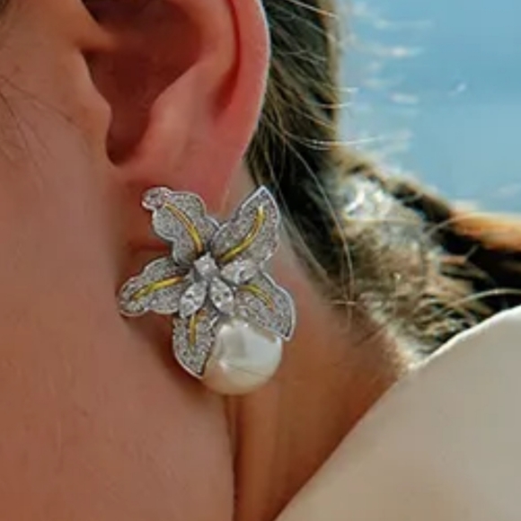 STUNNING orchid flower pearl earrings statement silver gold Crystal stones Stud - Picture 7 of 11